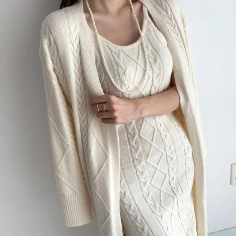 Clarity™ | Winter-Strickkleid und Weste-Set