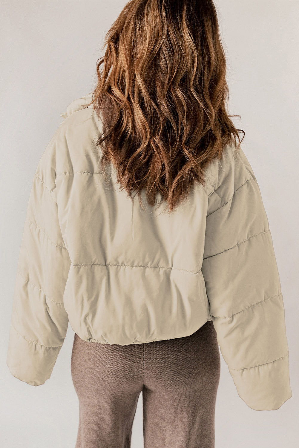 EMMA | Winterkomfort Deluxe: Der Perfekte Puffer für Style und Wärme