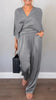 Cassidy | Damen V-Ausschnitt Bequemer Satin-Anzug Kauf 2 Sets Kostenloser Versand