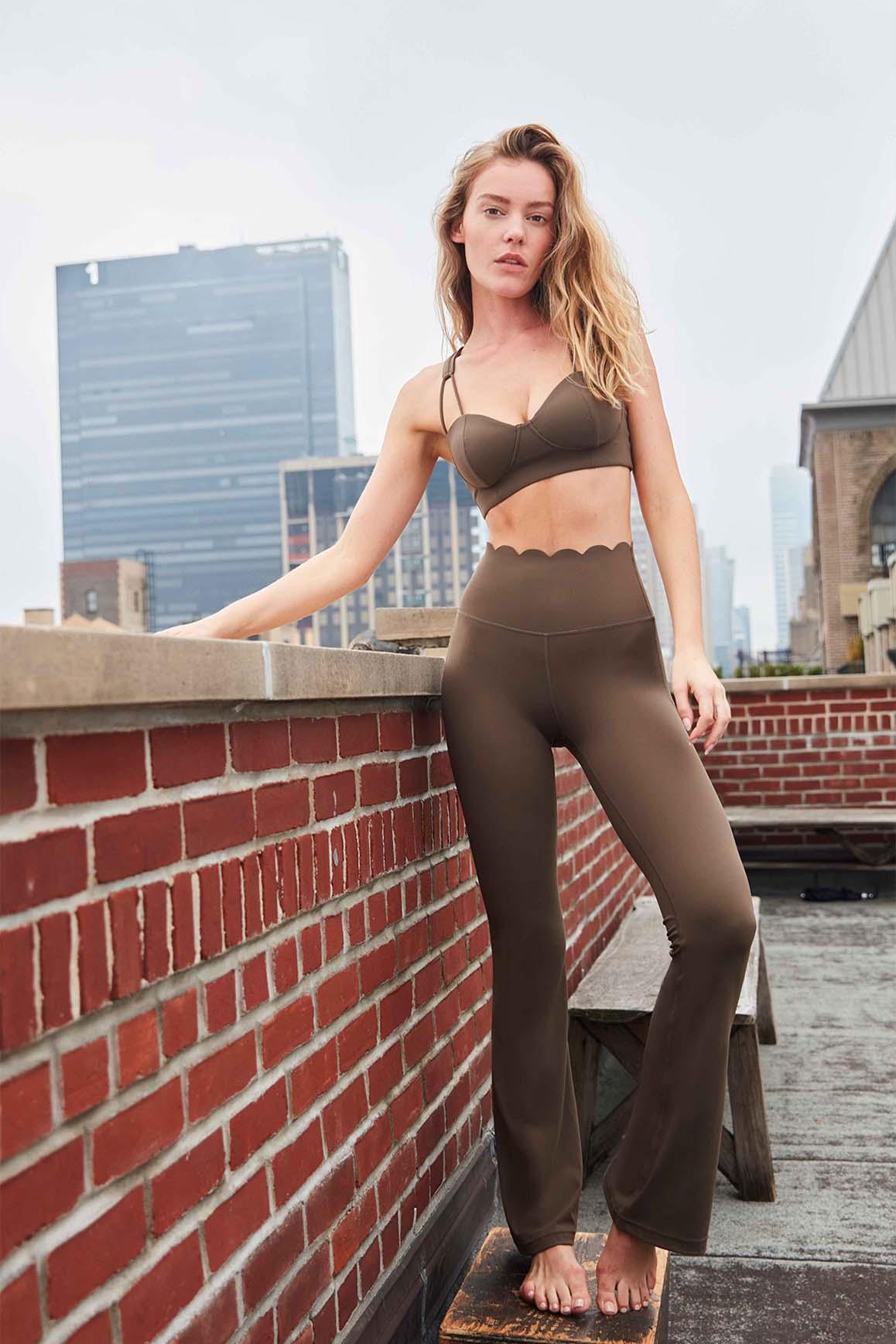 Mia | Elegante hochtaillierte Schlagleggings