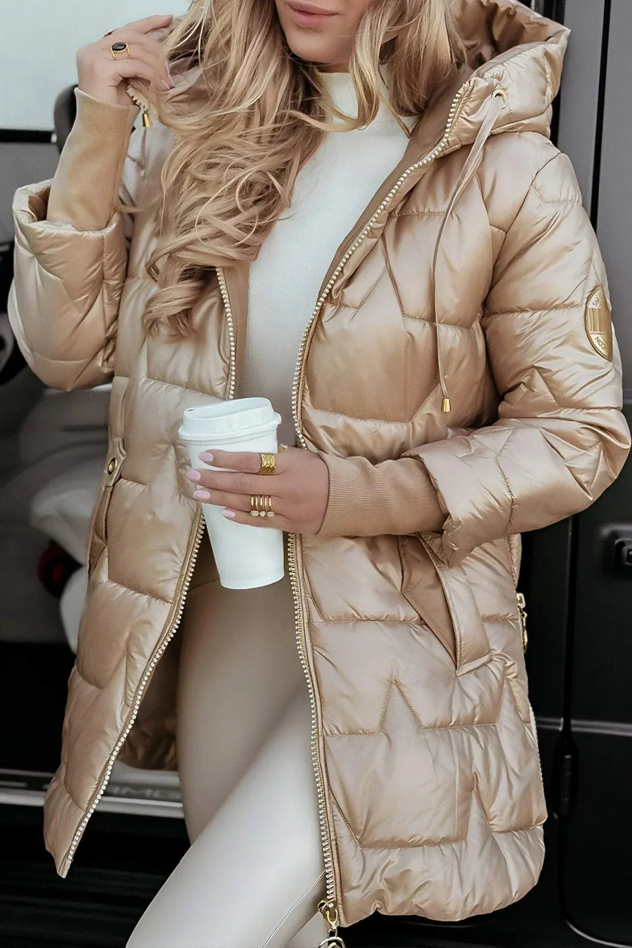 Zaniyah | Eleganter Wintermantel mit Kapuze und Füllung