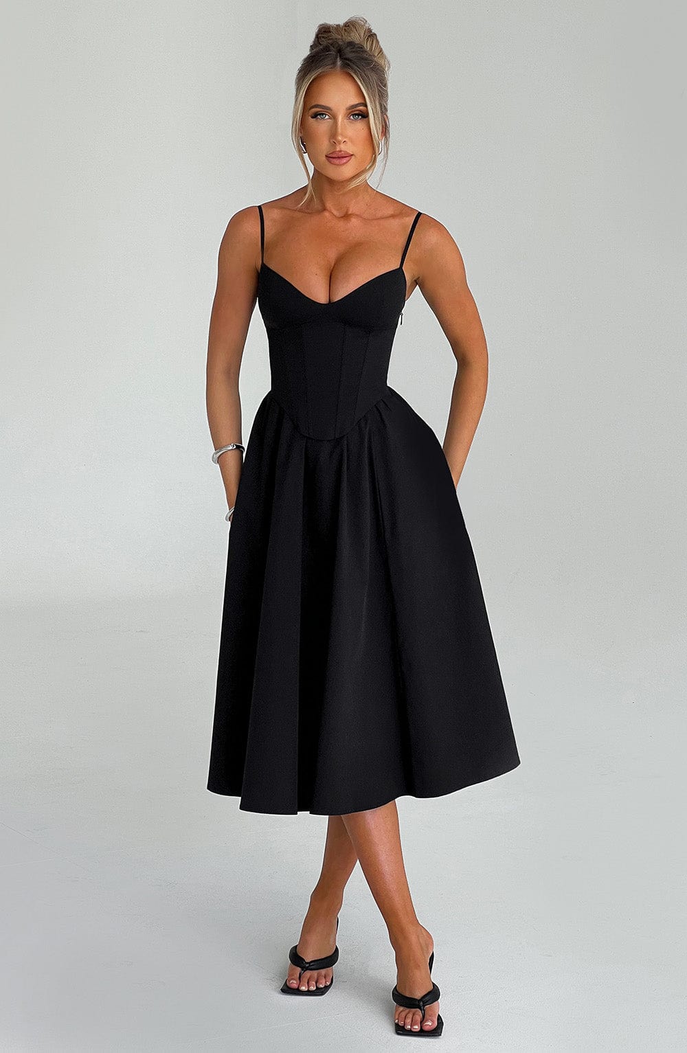 Ariel | Midikleid - Schwarz