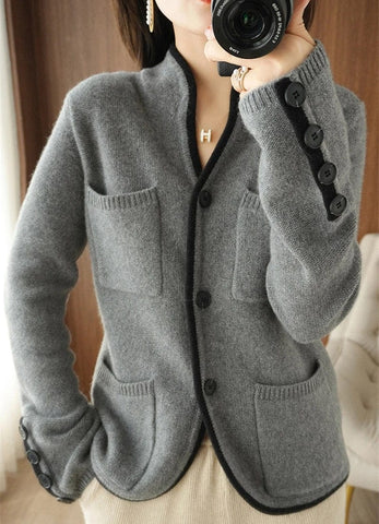 Alara knitting sweater with button placket and bags