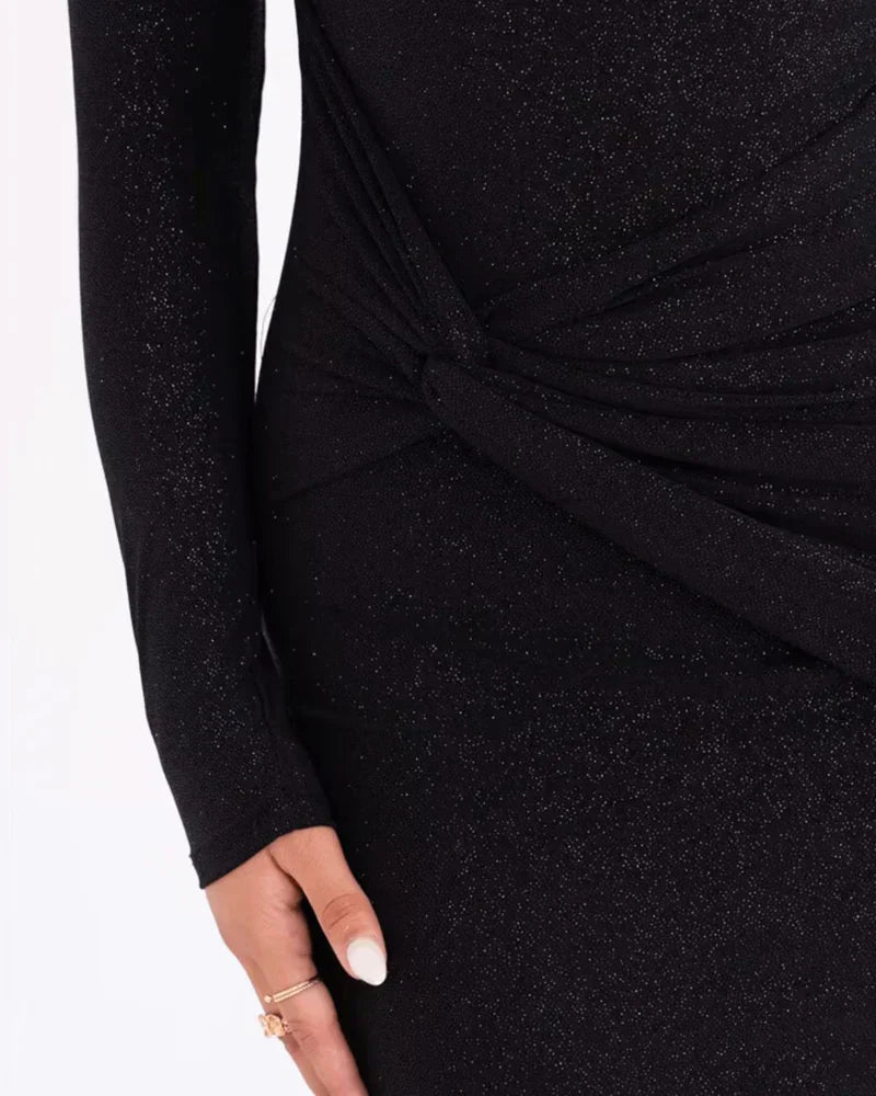 Henley | Glitzerndes Maxikleid - Perfektes Winteroutfit für Frauen & Fashion Trends