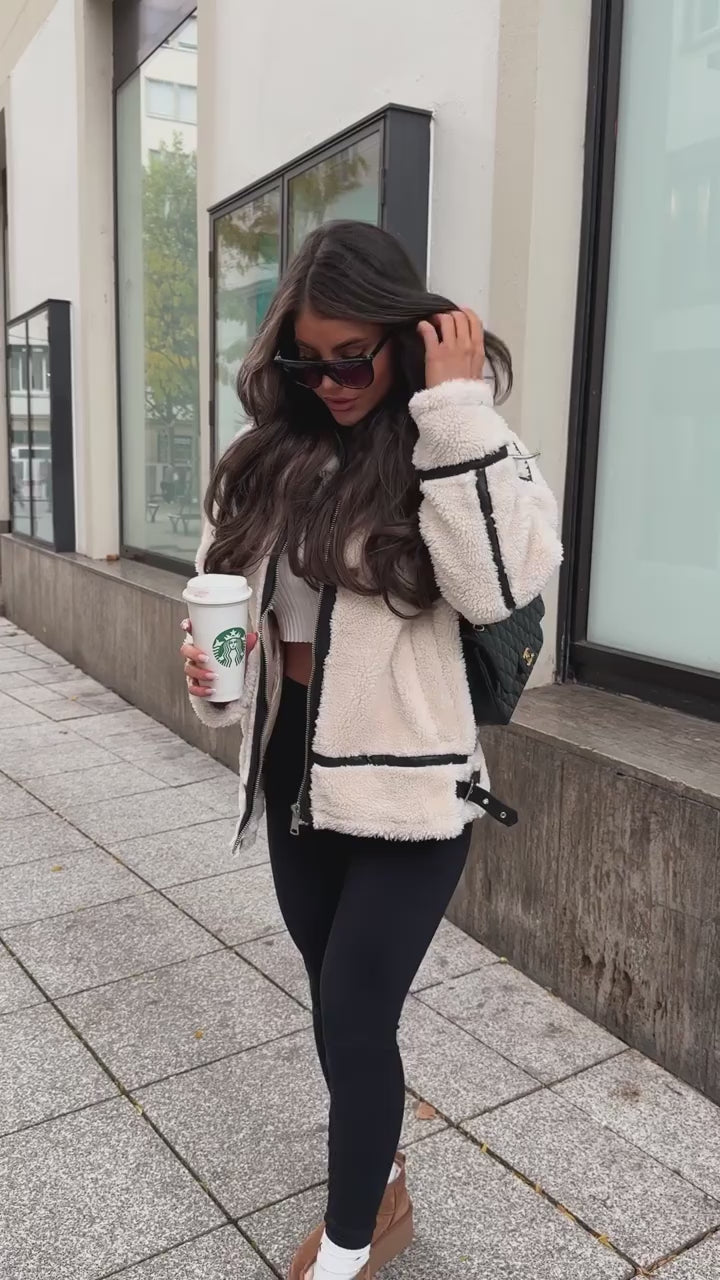 JANA | Die ultimative Teddyjacke für Stil und Gemütlichkeit
