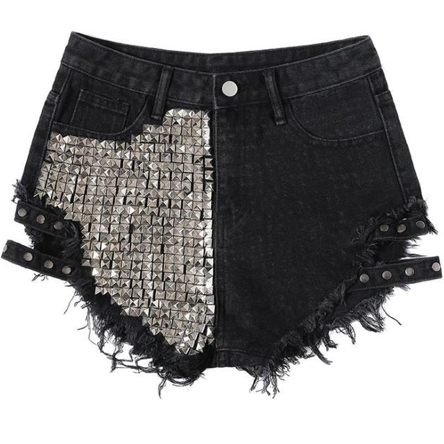 Sephra | Nieten-Detail Shorts