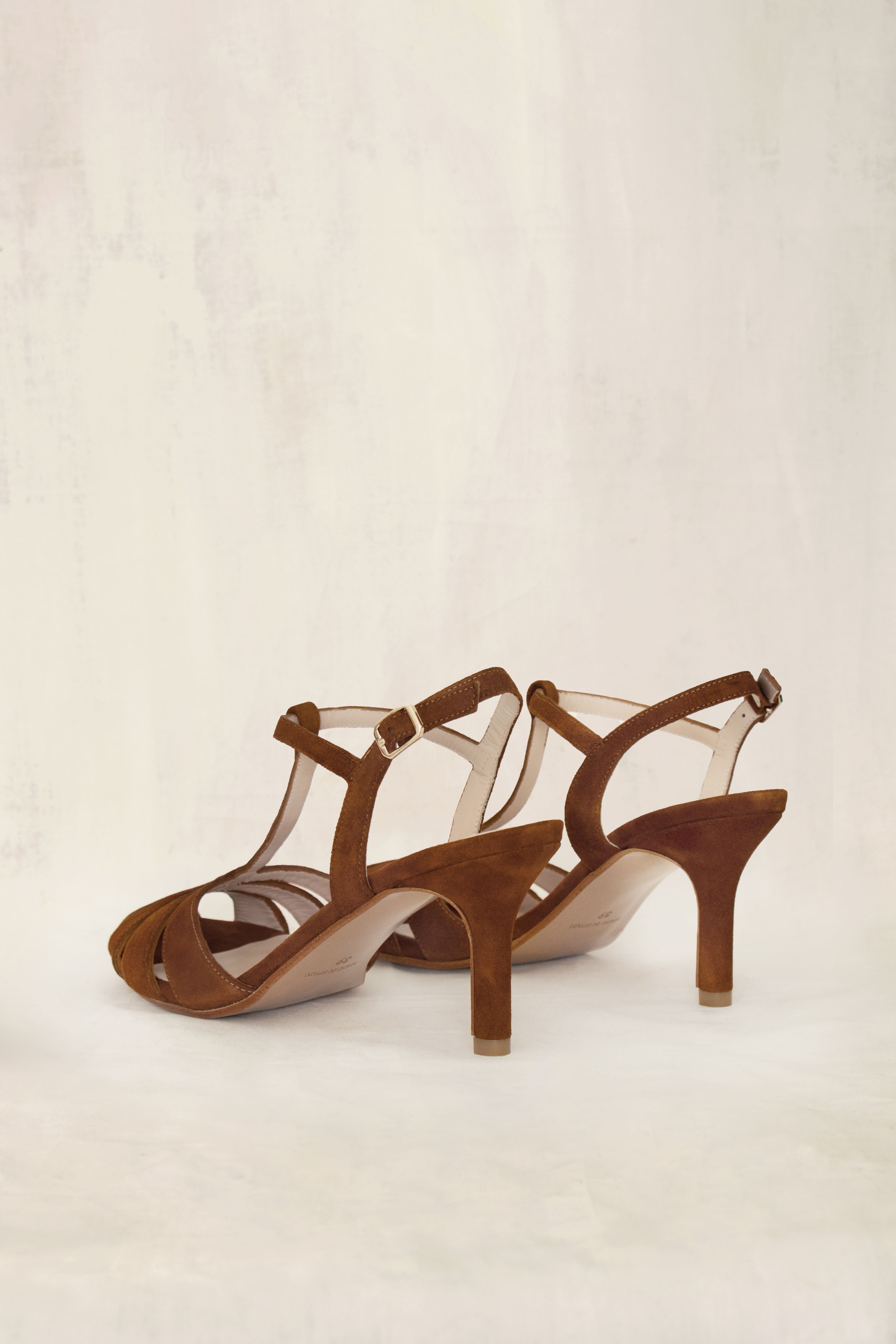 Bowen | Margot Ante Roble