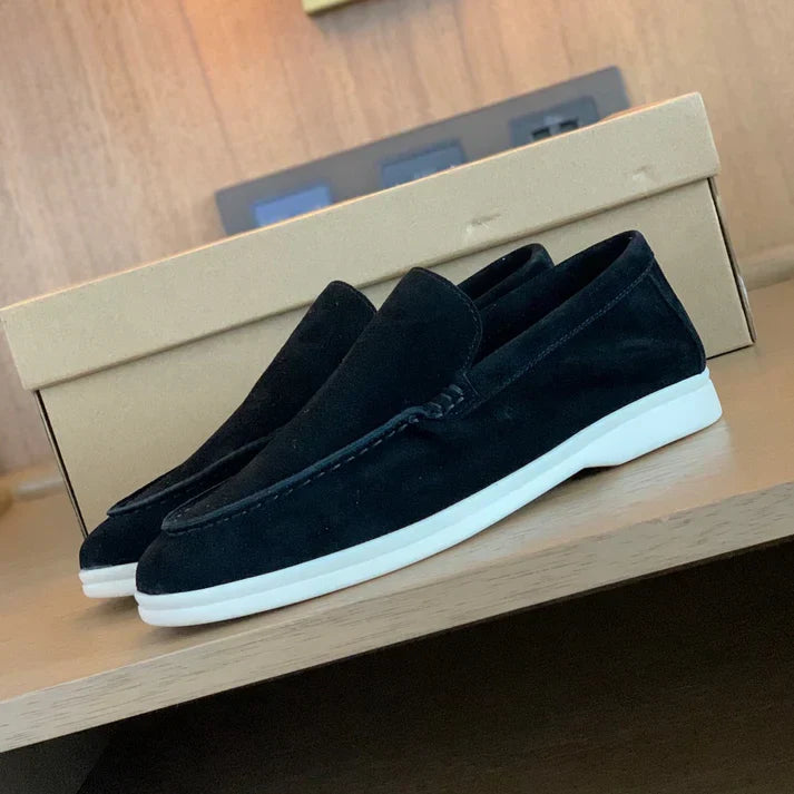 Clark | Slip-On Freizeitschuhe mit Kontrastsohle für Männer