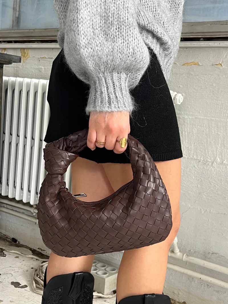 Gewebte Mini-Tasche: Eleganz für jeden Tag