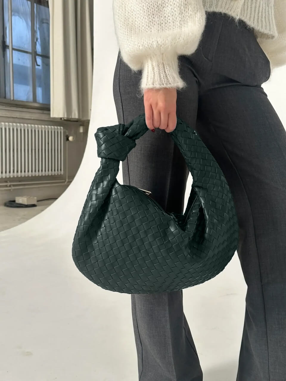 Elegante gewebte Schultertasche Medium
