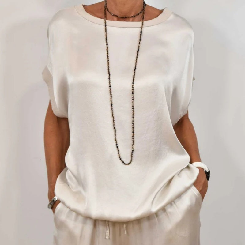 Rhea | Zweiteiliges Set aus kurzärmligem Oberteil und Hose aus Satin für Damen im neuen Stil