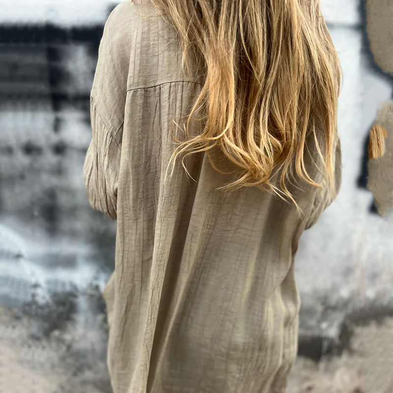 Nola | Oversized Damen-Leinenhemd mit Knopfleiste