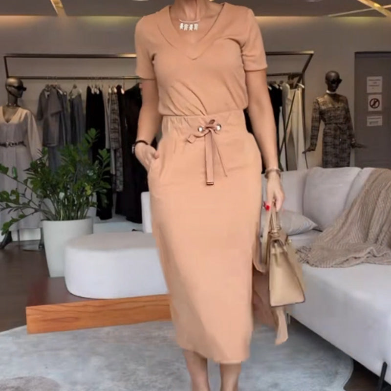 Mira | Damen Set mit V-Ausschnitt-Top und Rock