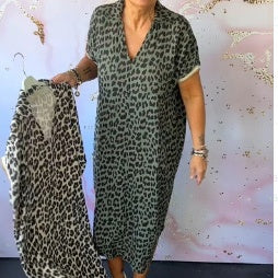 Remina | Damenkleid mit lockerer Passform und Panther-Ausschnitt