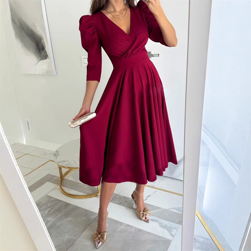 Marnie | Midikleid mit V-Ausschnitt und Taillenfalten für Damen
