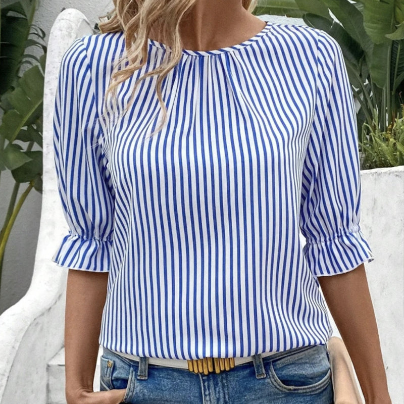 Izaiah | Schickes gestreiftes Top mit Knopfakzenten auf der Rückseite