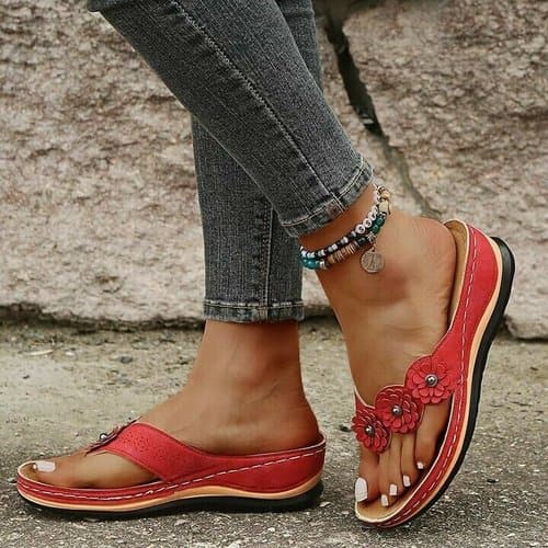 Shiloh | Weiche, massierende Sommersandale mit Blumenverzierung