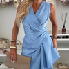 Astrid |Satin-Midi-Kleid mit V-Ausschnitt und Rüschen sowie unregelmäßigem Rüschensaum