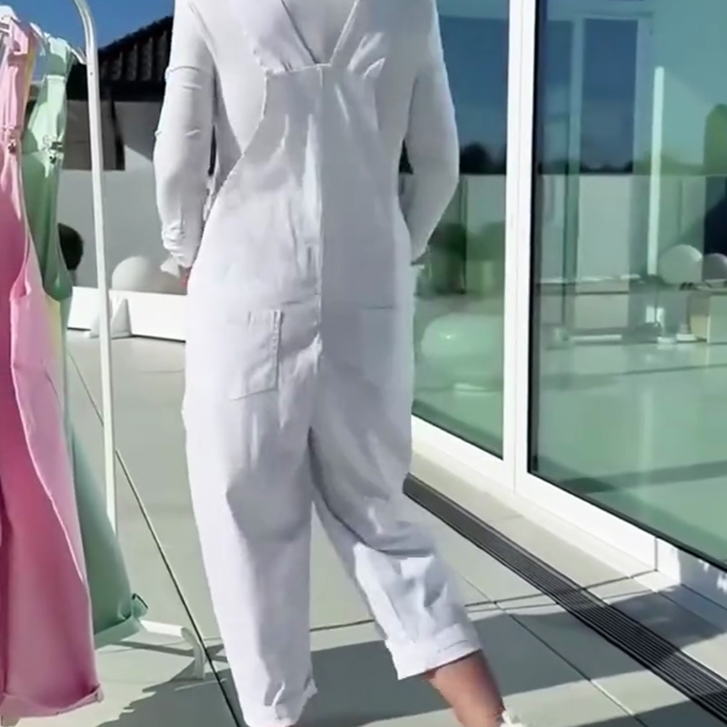 Rosie | Süßer, lässiger, einfarbiger Jumpsuit für Damen mit verstellbaren Trägern