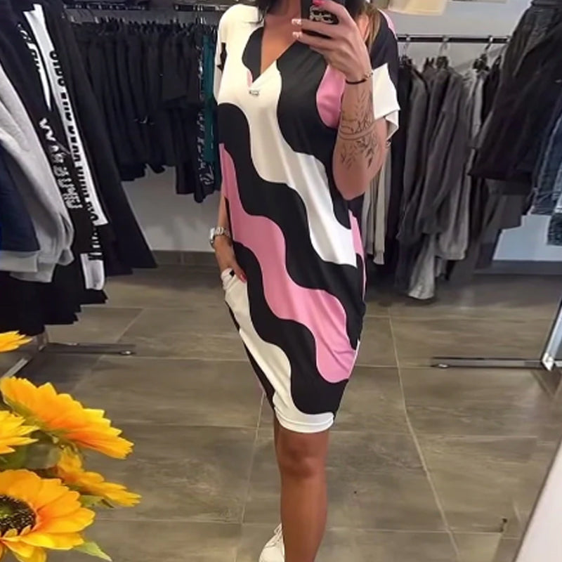 Stone | Damenkleid mit V-Ausschnitt und kurzen Ärmeln