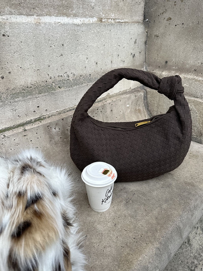Mittelgroße Gewebte Tasche aus Wildleder