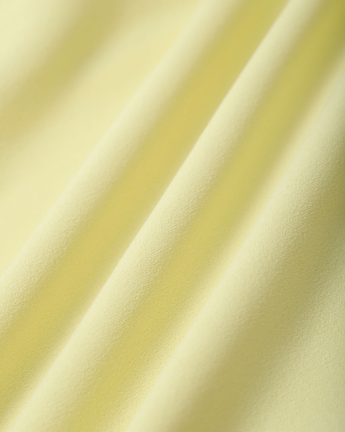 Elisha | Gelbes Rüschenkleid mit Rückenauschnitt und Seitenschlitz